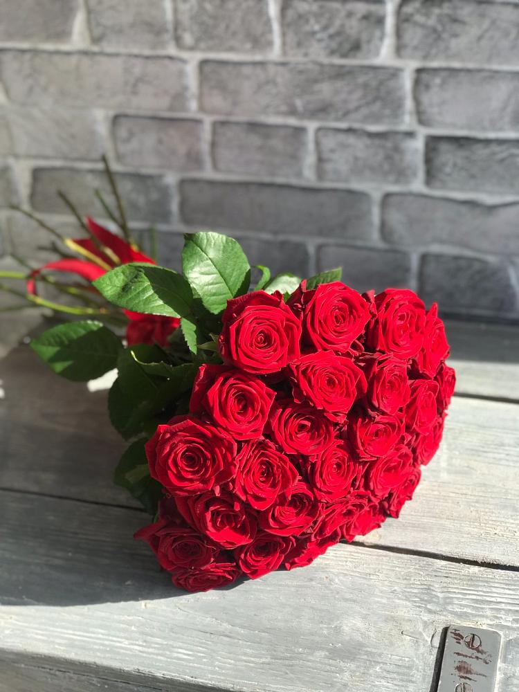 Букет Красные розы Фридом в Подлесном