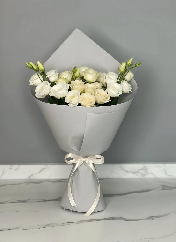 Букет цветов из: Розы и Лизиантусы в Подлесном