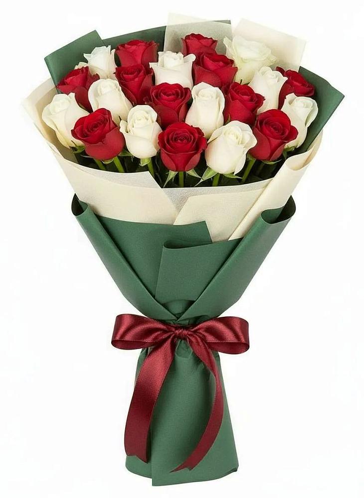 Букет Микс из красных и белых роз в Подлесном