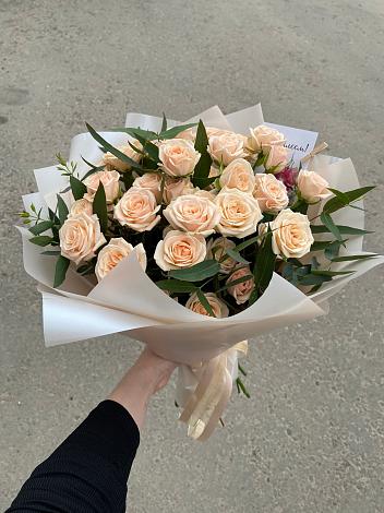 Букет Кремовые розы Латте в Подлесном