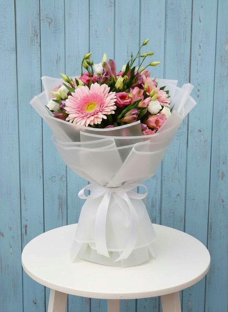 Букет цветов из: Герберы, Альстромерии и Лизиантусы в Подлесном