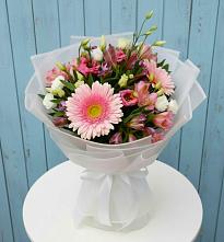 Букет цветов из:  Герберы, Альстромерии и Лизиантусы в Подлесном