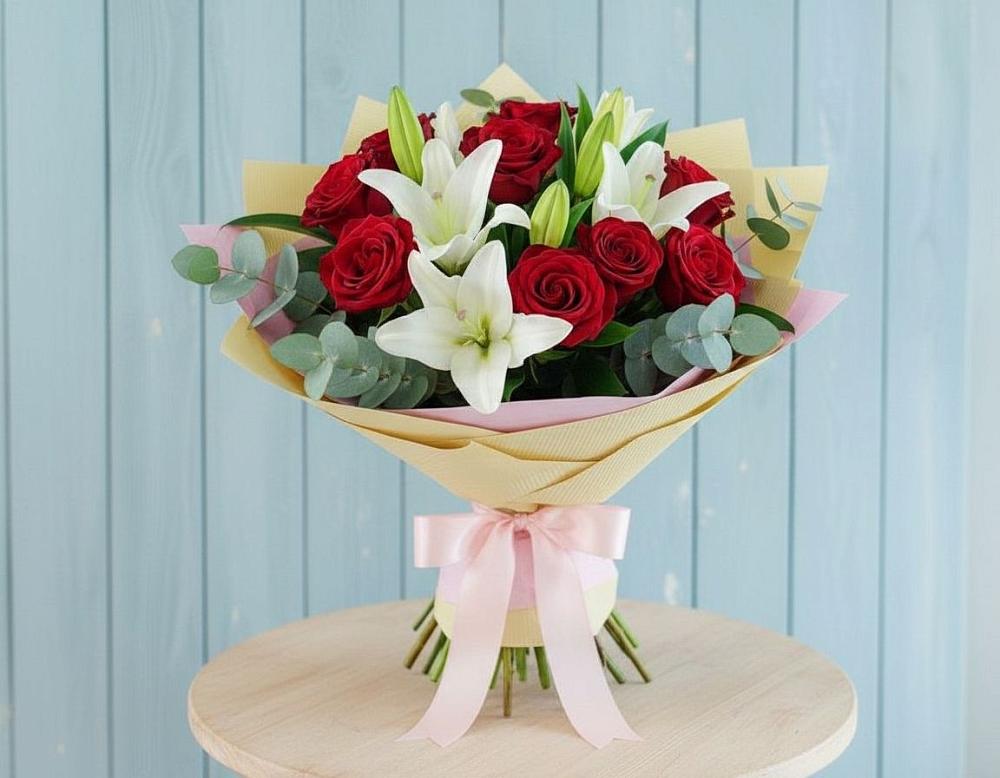 Букет цветов из: Лилии и Розы в Подлесном